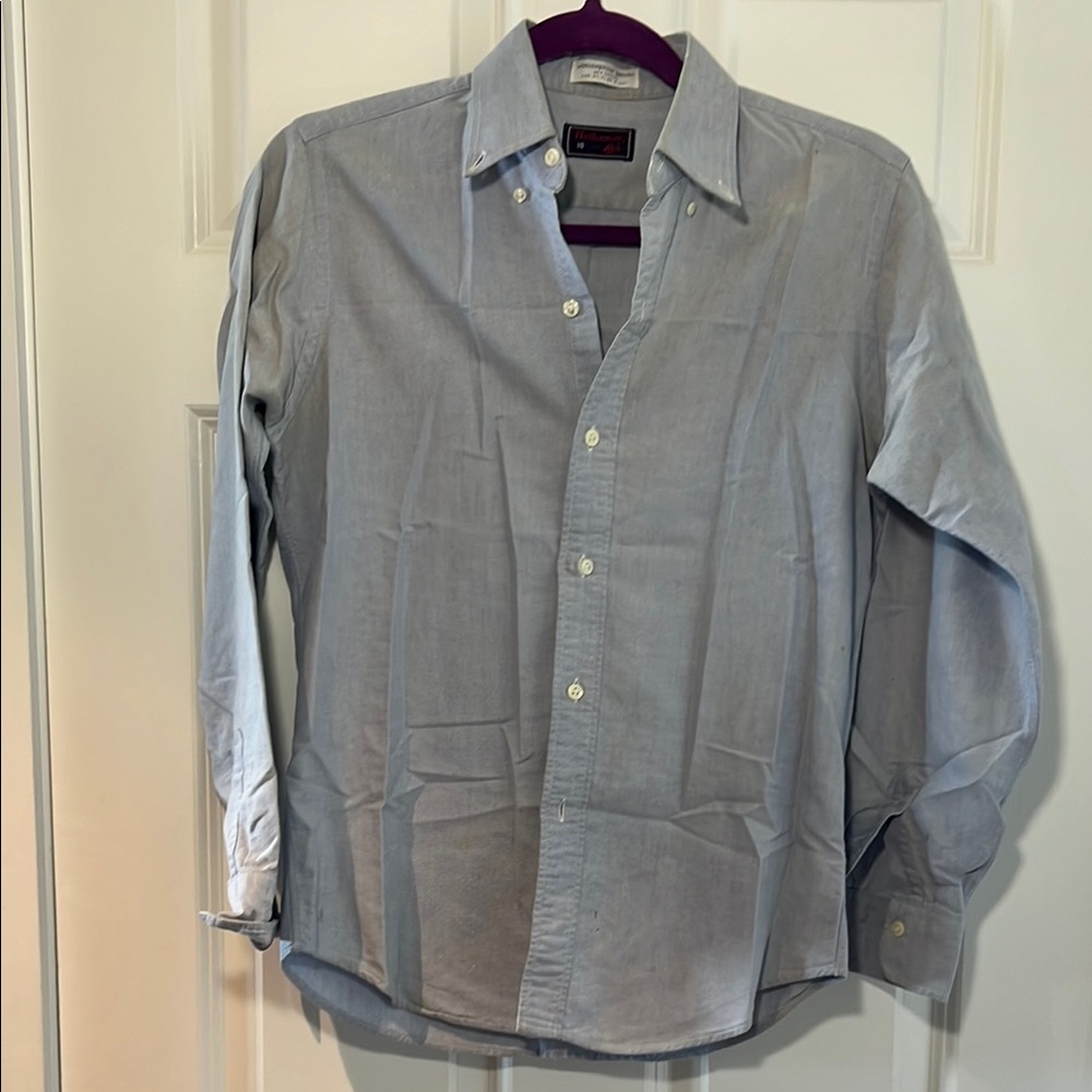 Casual Blue Button Down Shirt with Classic Collar